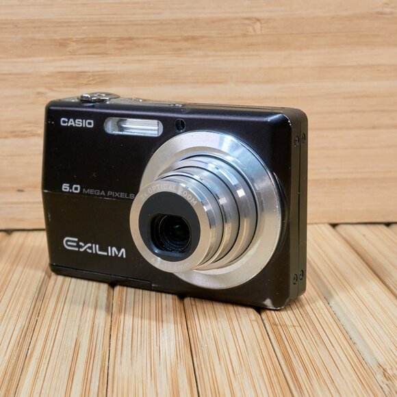 Casio EXILIM EX-Z600 6MP Digital Camera, 3x Optical Zoom, Black - Picture 5 of 11